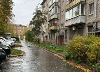 Продается 3-комнатная квартира, 60 м2, Череповец, улица Ленина, 117А