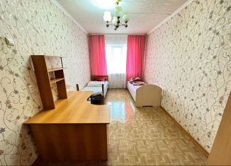 Сдается в аренду четырехкомнатная квартира, 75 м2, Татарстан, проспект Химиков, 23