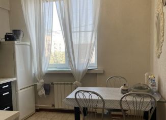 Продаю 2-комнатную квартиру, 60 м2, Москва, Кутузовский проспект, 14