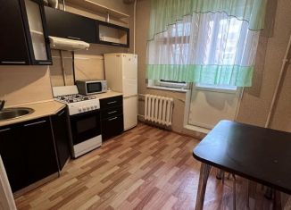 Сдается 1-комнатная квартира, 40 м2, Республика Башкортостан, улица Орджоникидзе, 32/1