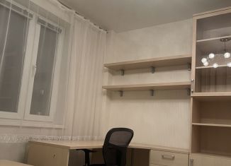 Сдача в аренду комнаты, 17 м2, Москва, улица Крылатские Холмы, 33к2, метро Молодёжная