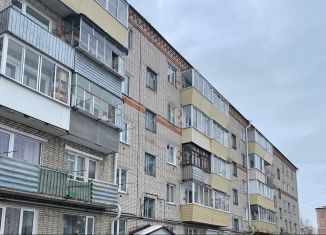 Сдача в аренду двухкомнатной квартиры, 47 м2, Шадринск, улица Свердлова
