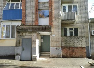 Продается двухкомнатная квартира, 50.1 м2, поселок Парковый, улица Гагарина, 1Б