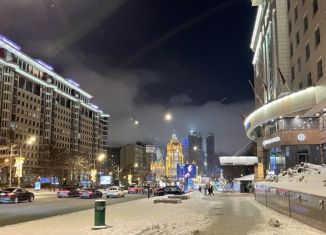 Продаю 5-ком. квартиру, 87.9 м2, Москва, улица Новый Арбат, метро Смоленская