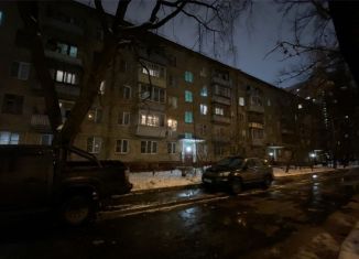 Продам 2-ком. квартиру, 43 м2, Москва, улица Михайлова, 6, метро Стахановская