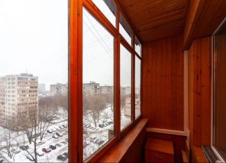 Продажа трехкомнатной квартиры, 63.5 м2, Москва, Донбасская улица, 7, станция Покровское