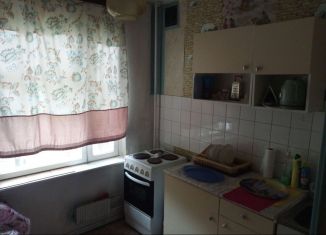 Однокомнатная квартира в аренду, 32 м2, Москва, улица Паустовского, 4, район Ясенево
