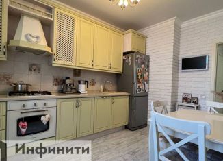 Продам 2-ком. квартиру, 60 м2, Ставрополь, улица Рогожникова, 3, ЖК Севастопольский