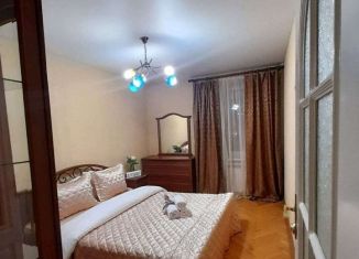 2-комнатная квартира в аренду, 50 м2, Москва, улица Крутицкий Вал, 3, метро Крестьянская застава