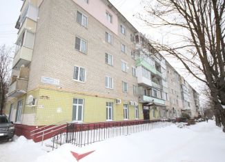 Продается 2-ком. квартира, 41.5 м2, Можайск, Московская улица, 21