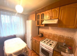 Продажа 2-комнатной квартиры, 46 м2, Старый Оскол, Комсомольский проспект, 33