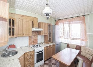 Продам трехкомнатную квартиру, 60.1 м2, Курск, Центральный округ, Орловская улица, 32