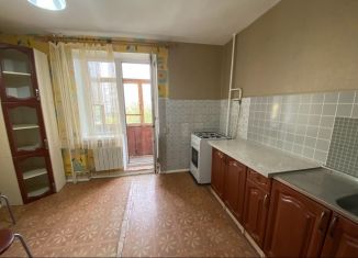 Продажа 3-ком. квартиры, 67 м2, Евпатория, улица 9 Мая, 73