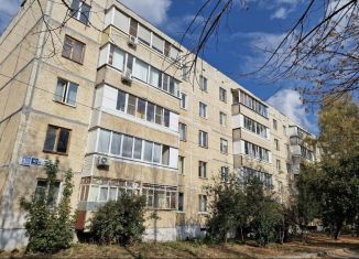 Продаю 3-ком. квартиру, 68 м2, Чебоксары, улица Афанасьева, 10, Московский район