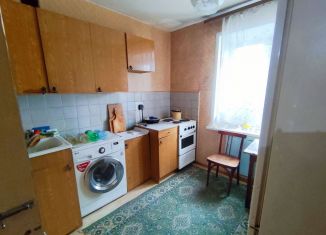 Сдается в аренду 1-комнатная квартира, 30 м2, Бийск, улица Петра Мерлина, 2