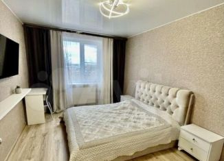 Сдам 2-ком. квартиру, 60 м2, Псков, Рижский проспект, 65