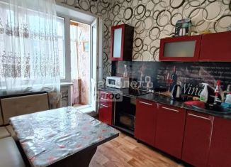 Сдам 2-комнатную квартиру, 54 м2, Нерюнгри, улица Карла Маркса, 1/2