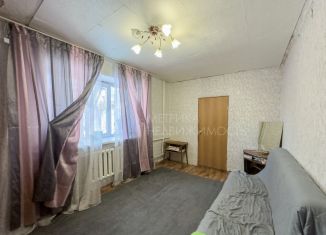 Продажа 3-комнатной квартиры, 40 м2, Тюмень, улица Бакинских Комиссаров, 10А