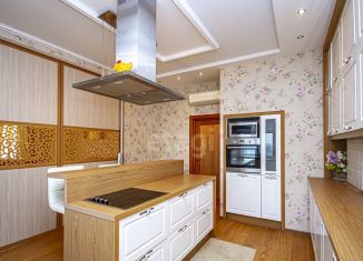 Аренда двухкомнатной квартиры, 84 м2, Новосибирск, улица Кирова, 25