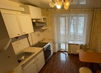 Сдам 3-ком. квартиру, 75 м2, Санкт-Петербург, улица Обручевых, 8, метро Академическая