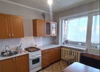 Продаю трехкомнатную квартиру, 64.9 м2, Краснокаменск, 4-й микрорайон, 438