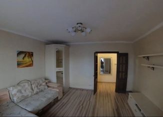 Сдам 1-ком. квартиру, 36 м2, Челябинск, улица Гагарина, 38