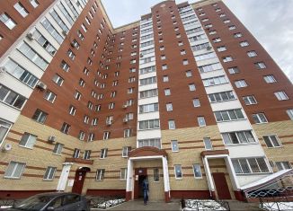 Сдается в аренду 3-ком. квартира, 82.3 м2, Тверь, Хрустальная улица, 37к1