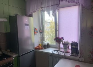 Продаю 3-ком. квартиру, 61 м2, Удмуртия, Ленинградская улица, 15