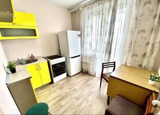 Сдам 1-ком. квартиру, 34 м2, Копейск, улица Кожевникова, 51А