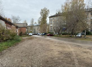 Продаю гараж, 14 м2, Краснокамск, улица Чапаева, 63