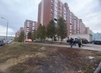 Сдается торговая площадь, 64 м2, Самара, 1-й квартал, 53, метро Юнгородок