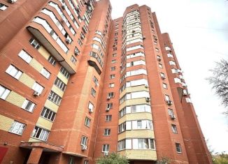 Продам трехкомнатную квартиру, 104 м2, Люберцы, улица 3-е Почтовое Отделение, 49к2