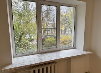 Продается трехкомнатная квартира, 55 м2, Красное Село, проспект Ленина, 91