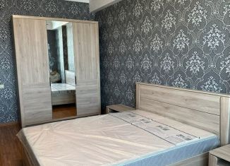 Двухкомнатная квартира в аренду, 80 м2, Дагестан, проспект Али-Гаджи Акушинского, 107Бк12