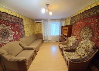 Сдаю 2-ком. квартиру, 44 м2, Евпатория, проспект Победы, 16