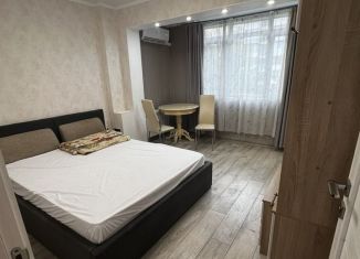 Сдаю 2-комнатную квартиру, 40 м2, Симферополь, улица Толстого, 2, Железнодорожный район