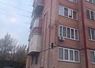 Продам 1-ком. квартиру, 45 м2, Владикавказ, Владикавказская улица, 46А