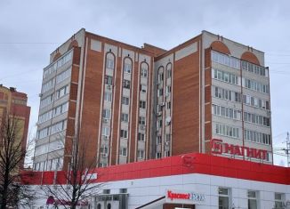 Продам 1-комнатную квартиру, 47 м2, Йошкар-Ола, улица Петрова, 21