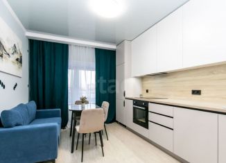 Продам 2-ком. квартиру, 79 м2, Тюмень, улица Щербакова, 90