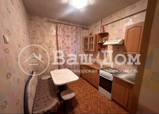 Сдается двухкомнатная квартира, 48.5 м2, Мурманская область, улица Северная Застава, 10