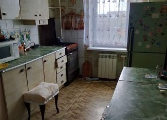 Сдается в аренду 3-комнатная квартира, 66 м2, Армавир, улица Полины Осипенко, 112