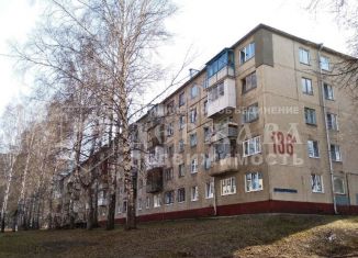 Продажа 2-комнатной квартиры, 47 м2, Кемерово, проспект Ленина, 136А