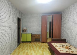 Сдаю 1-ком. квартиру, 31 м2, Коммунар, Садовая улица, 12