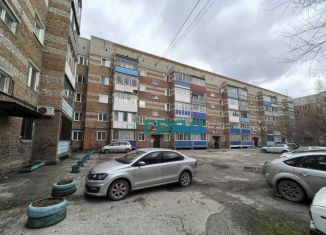 Продам трехкомнатную квартиру, 63.7 м2, Кемеровская область, улица Маркса, 12