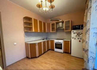 Сдается 2-ком. квартира, 70 м2, Тюмень, улица Максима Горького, 83, Центральный округ