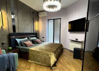 Аренда трехкомнатной квартиры, 110 м2, Казань, улица Татарстан, 14/59с3