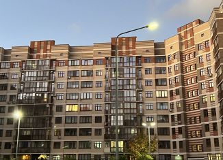 Продается 2-комнатная квартира, 72.5 м2, деревня Ивановское, улица Семёна Гордого, 3