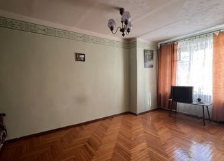 Продается 1-комнатная квартира, 30 м2, Нальчик, улица Ватутина, 22