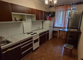 Сдается однокомнатная квартира, 40 м2, Москва, Кленовый бульвар, 8к3, ЮАО