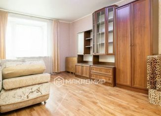 Сдается 1-ком. квартира, 38 м2, Брянск, улица Есенина, 2